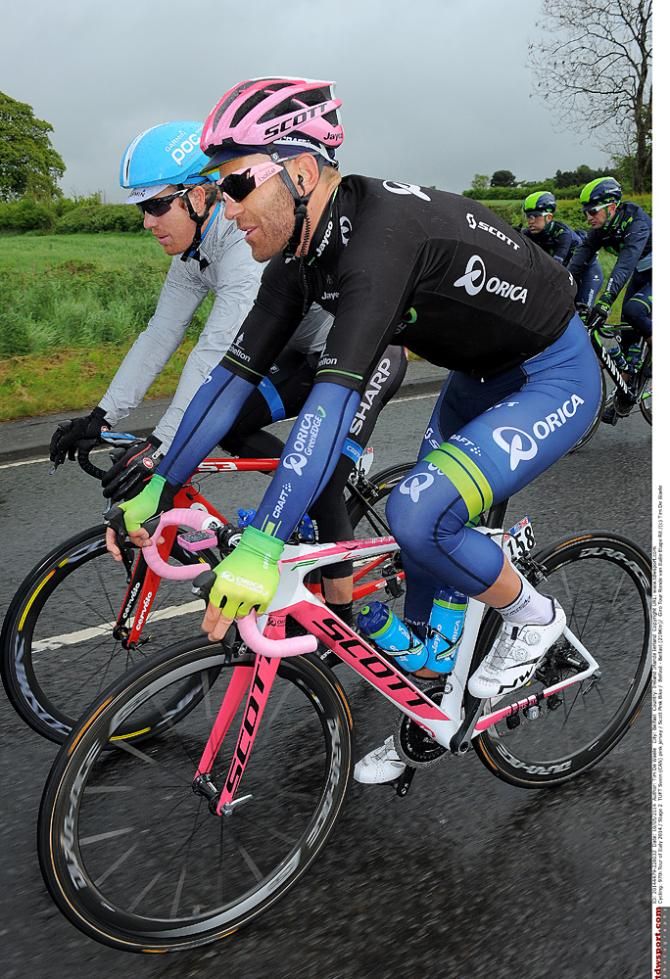The rain kept Svein Tuft's maglia rosa under wraps.