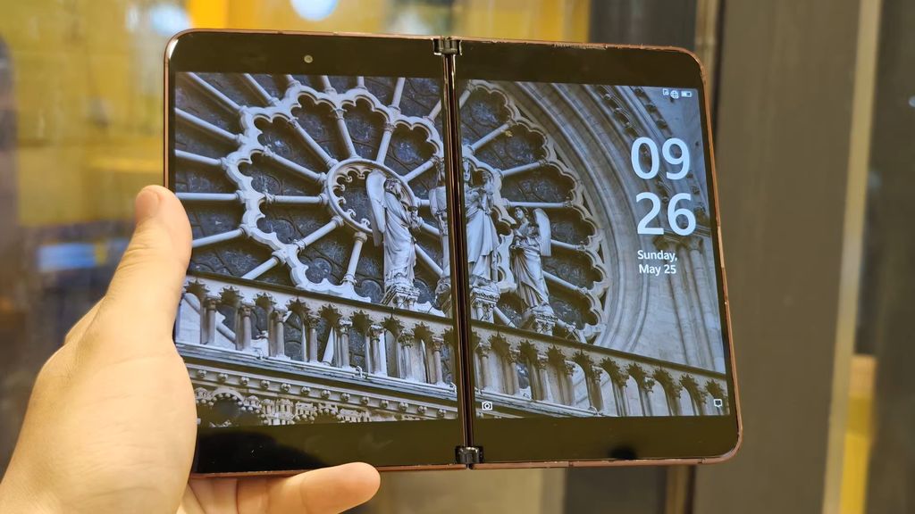Prototype dual-screen smartphone by Microsoft