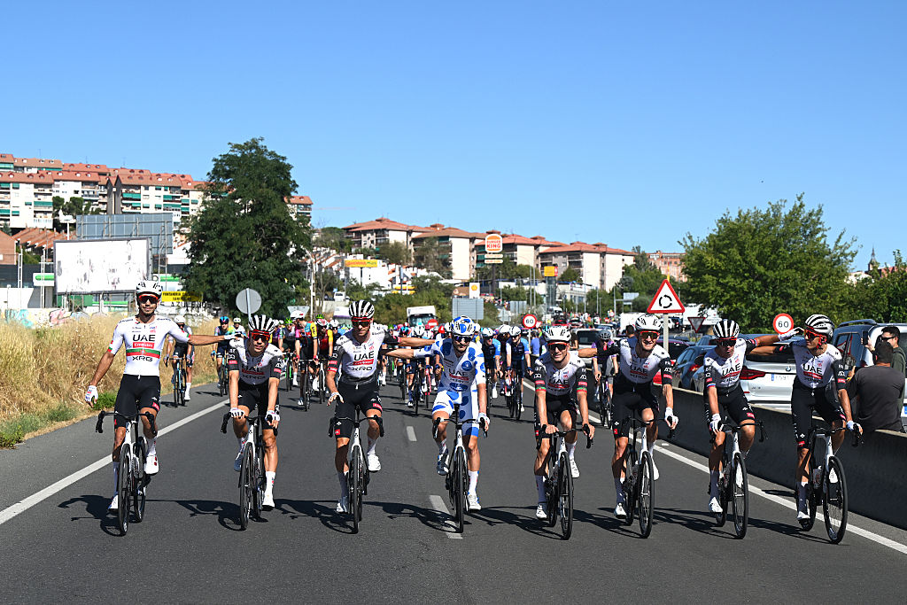 MADRID, SPAIN - SEPTEMBER 14: A general view of Joao Almeida of Portugal, Juan Ayuso of Spain, Mikkel Bjerg of Denmark, Felix Grossschartner of Austria, Domen Novak of Slovenia, Ivo Oliveira of Portugal, Marc Soler of Spain, Jay Vine of Australia - Polka dot Mountain Jersey and UAE Team Emirates - XRG celebrate during the La Vuelta - 80th Tour of Spain 2025, Stage 21 a 108km stage from Alalpardo to Madrid / #UCIWT / on September 14, 2025 in Madrid, Spain. (Photo by Dario Belingheri/Getty Images)
