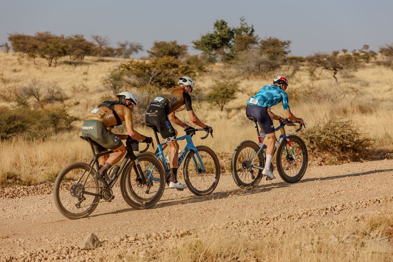 Elite men at the front of the race