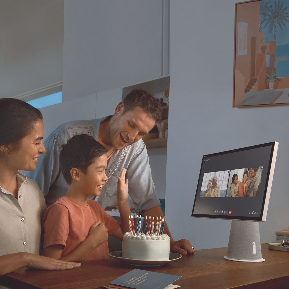 HP Chromebook X2 11 and HP Chromebase AIO Product Shots in a Lifestyle Setting