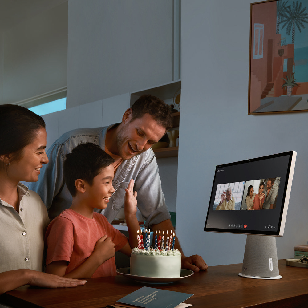HP Chromebook X2 11 and HP Chromebase AIO Product Shots in a Lifestyle Setting