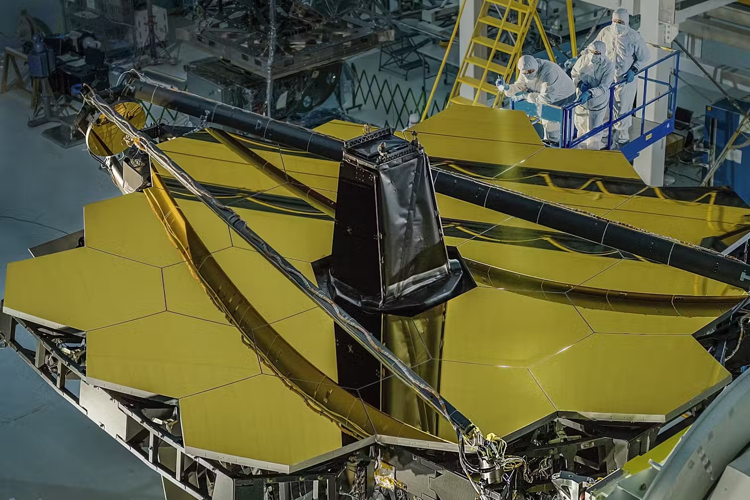 a close-up of the mirror of JWST