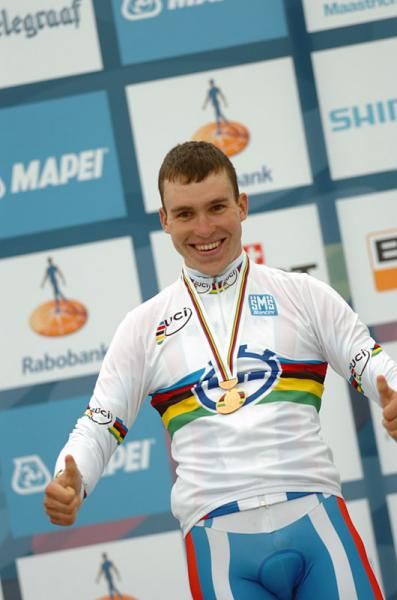 Two thumbs up from newly crowned U23 time trial world champ Anton Vorobyev (Russian Federation)