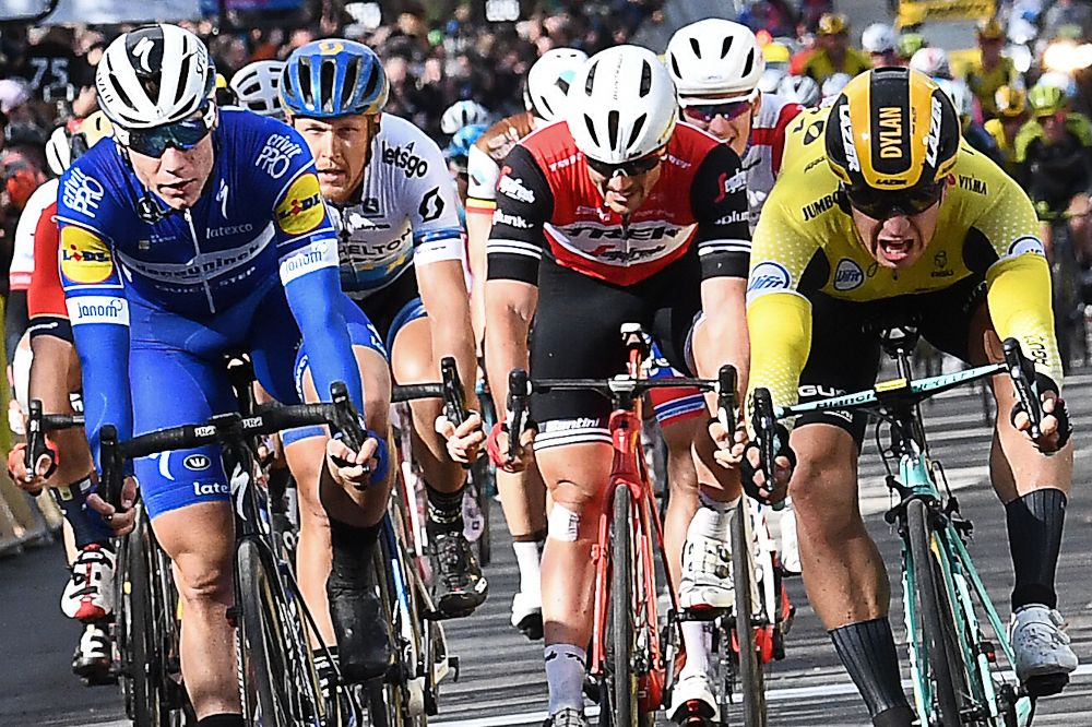 Dylan Groenewgen gets the best of Caleb Ewan at the end of stage 1 at Paris-Nice