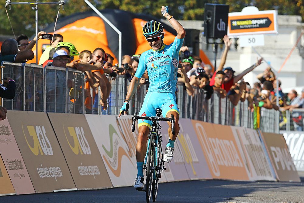 Miguel Angel Lopez wins the 2016 Milano-Torino