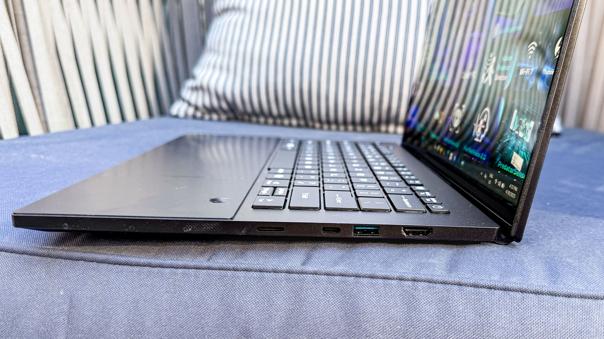 Acer Predator Triton 14 AI
