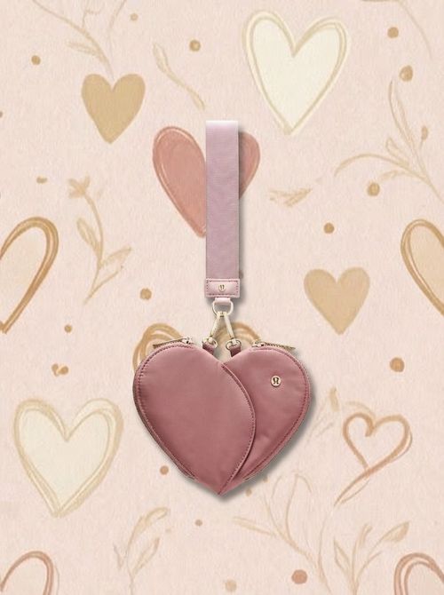 Dual Pouch Wristlet Heart