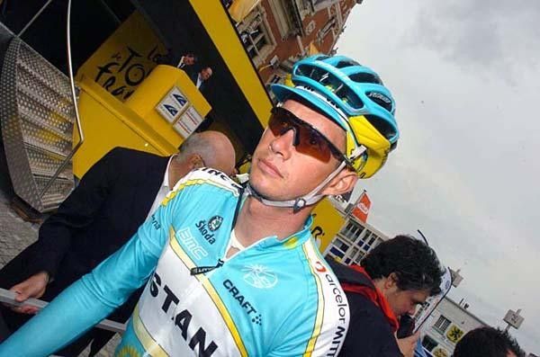 Paolo Savoldelli (Astana) before the start.