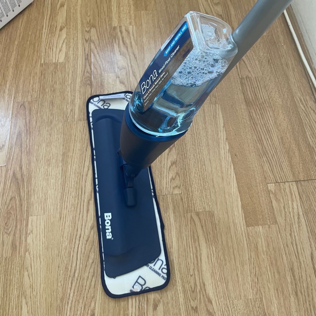 Bona Spray Mop Air on wooden floors