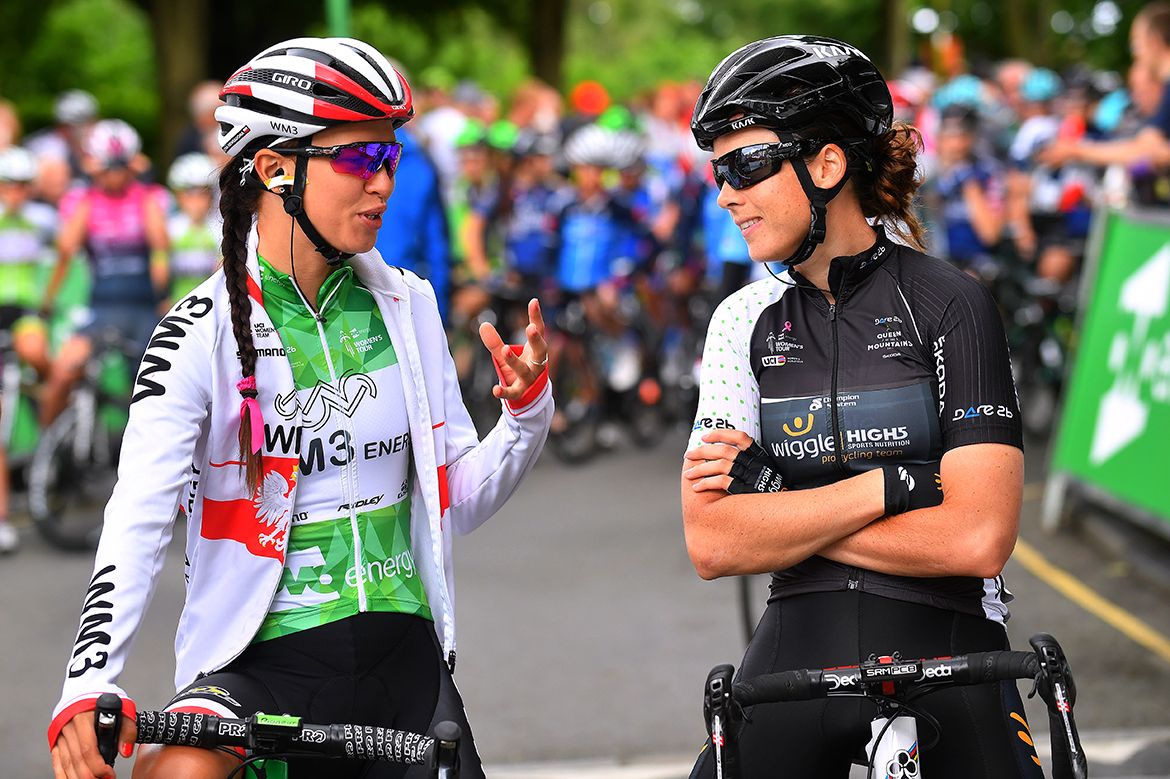Katarzyna Niewiadoma chatting before the start of stage 3 of the Ovo Energy Women's Tour