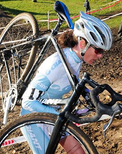 Kelli Emmett (Giant) got a good start.