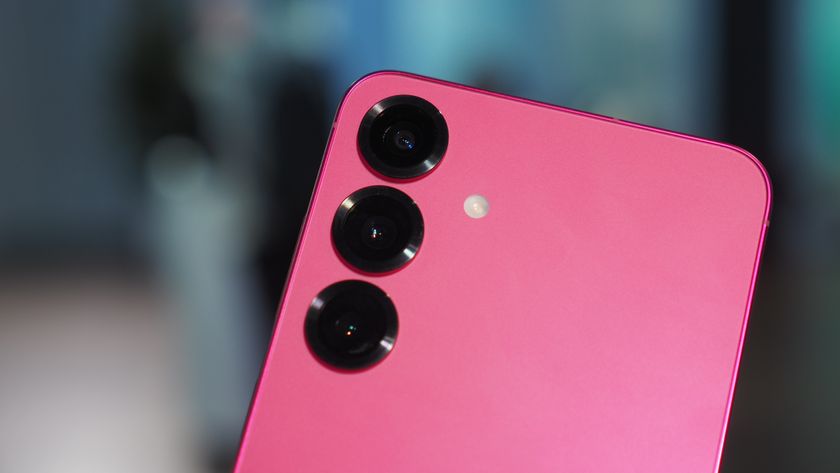 Samsung Galaxy S25 review &ndash;&nbsp;in Coral Red