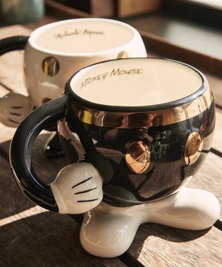 mickey mouse mugs with stand in white and black colour