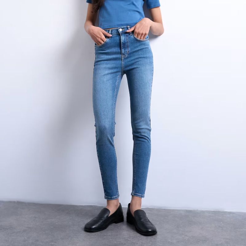 Image of skinny jeans