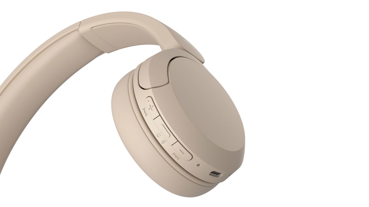 Over-ear headphones: Sony WH-CH520
