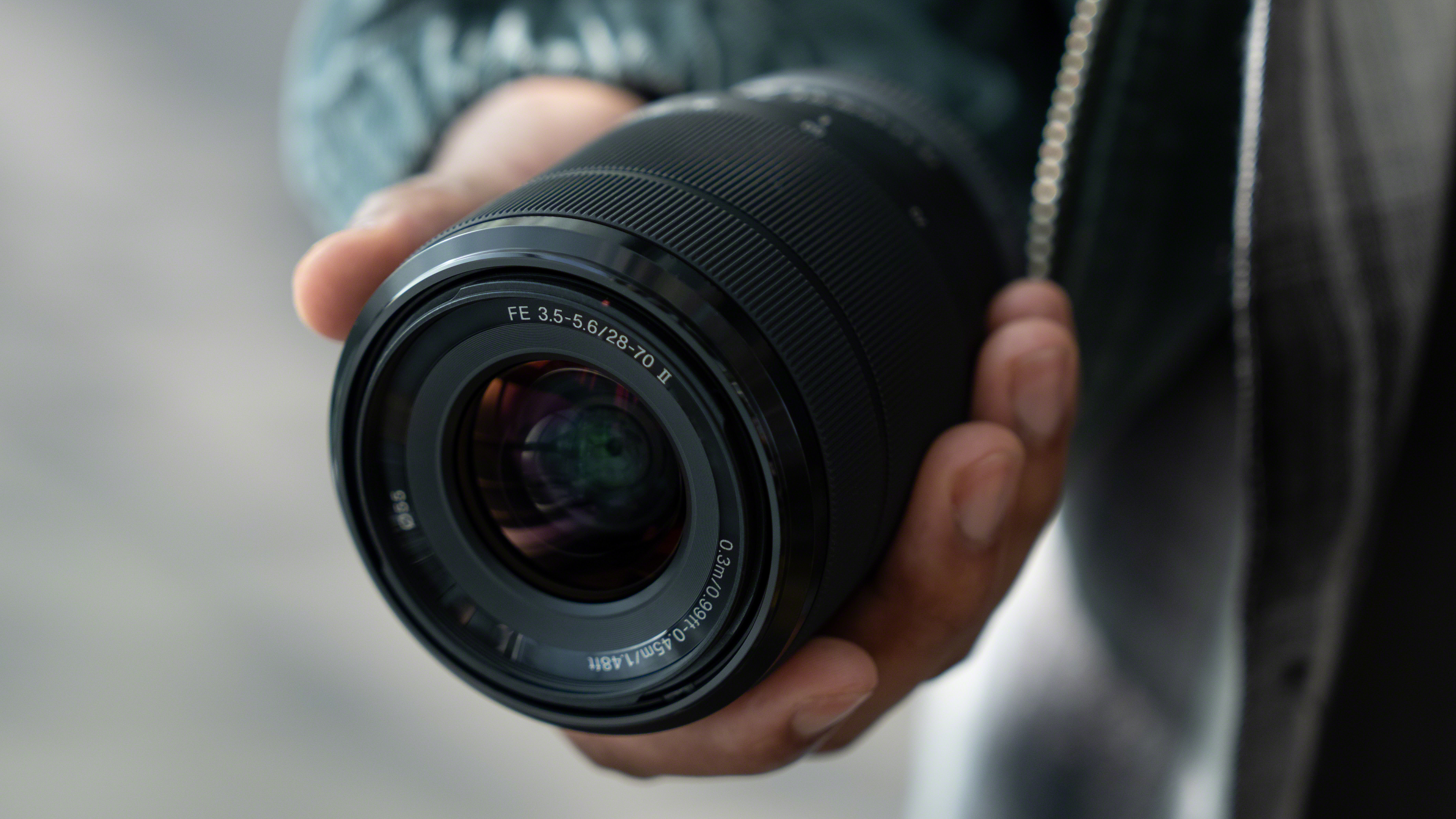 Sony 28-70mm f/3.5-5.6 OSS II