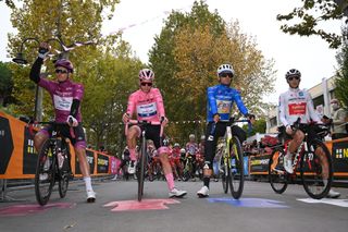 The four jersey wearers line-up for the start