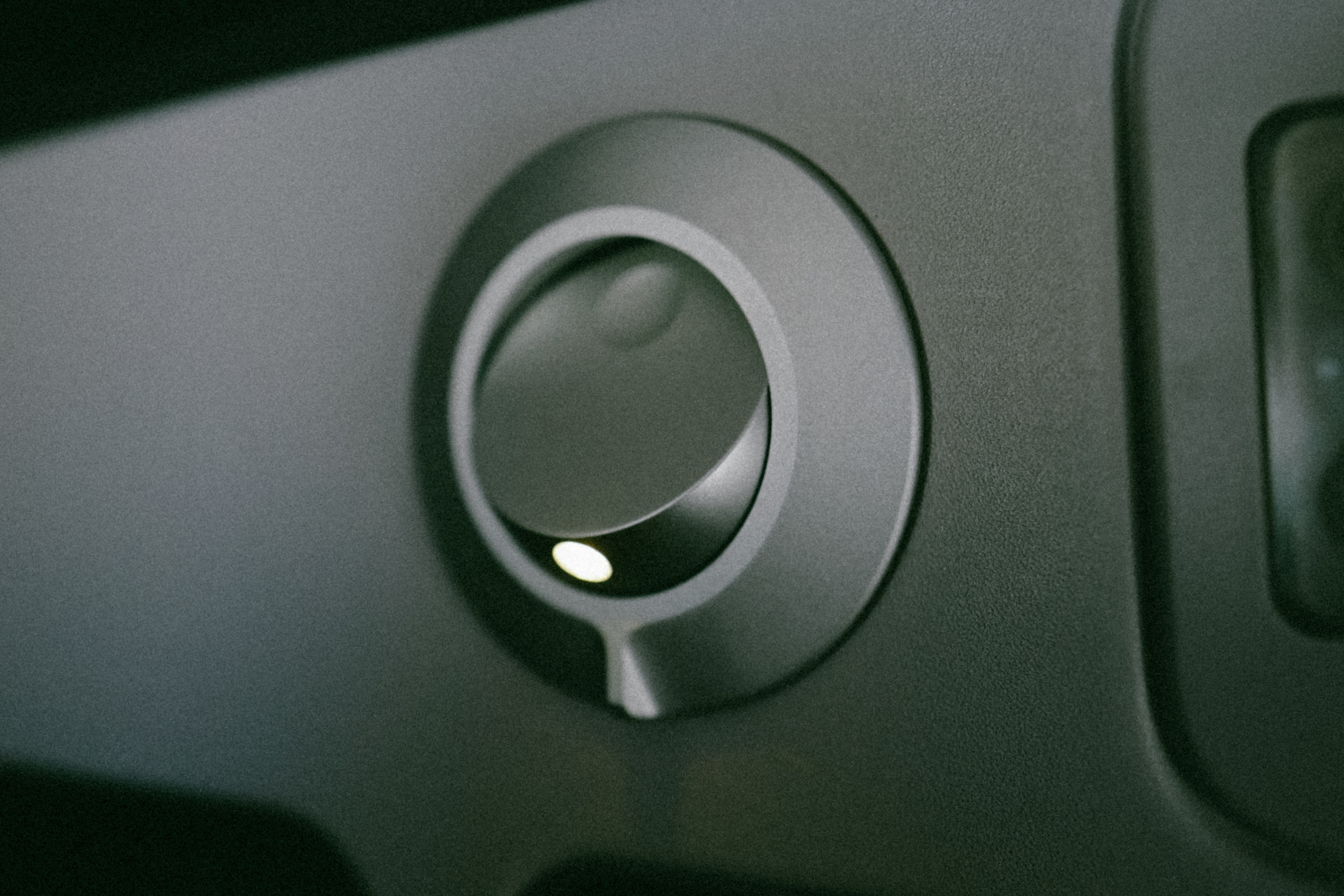 Lufthansa Allegris business class adjustable lighting