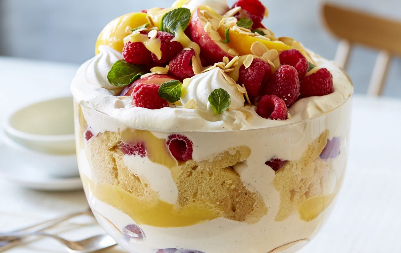 Lemon trifle