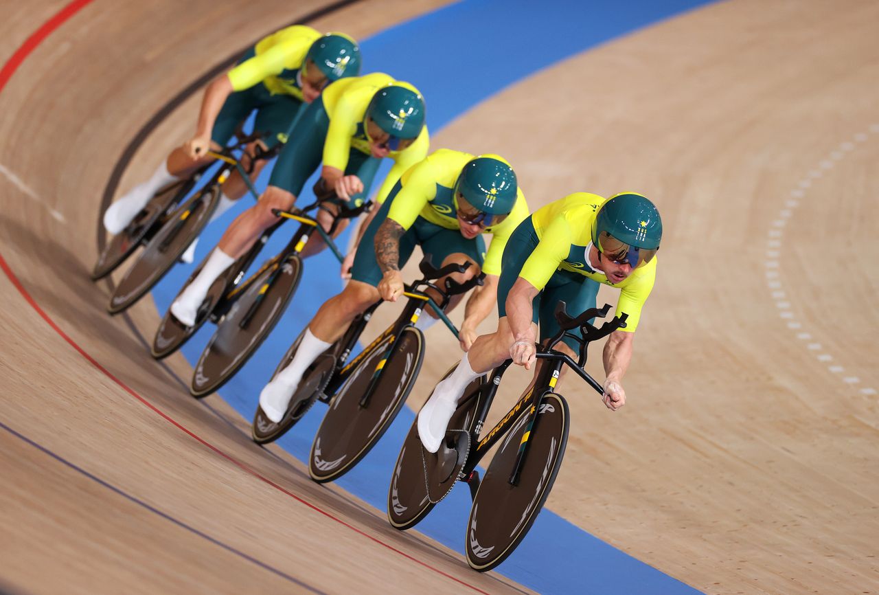 The Australian men's team pursuit team in Tokyo