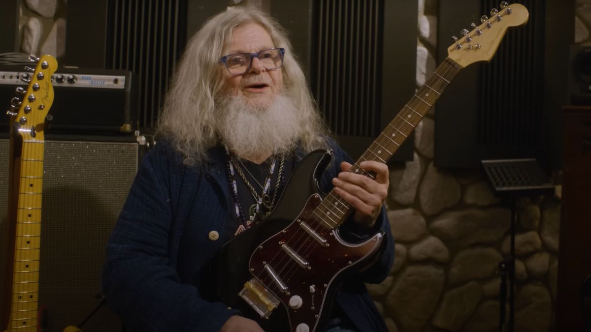 Gustavo Santaolalla with his “Guitarocko” Strat