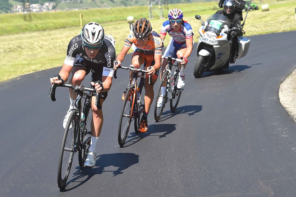 Iljo Keisse (Etixx-QuickStep), Marco Bandiera (Androni Giocattoli) and Giacomo Berlato (Nippo-Vini Fantini) form the day's early breakaway.