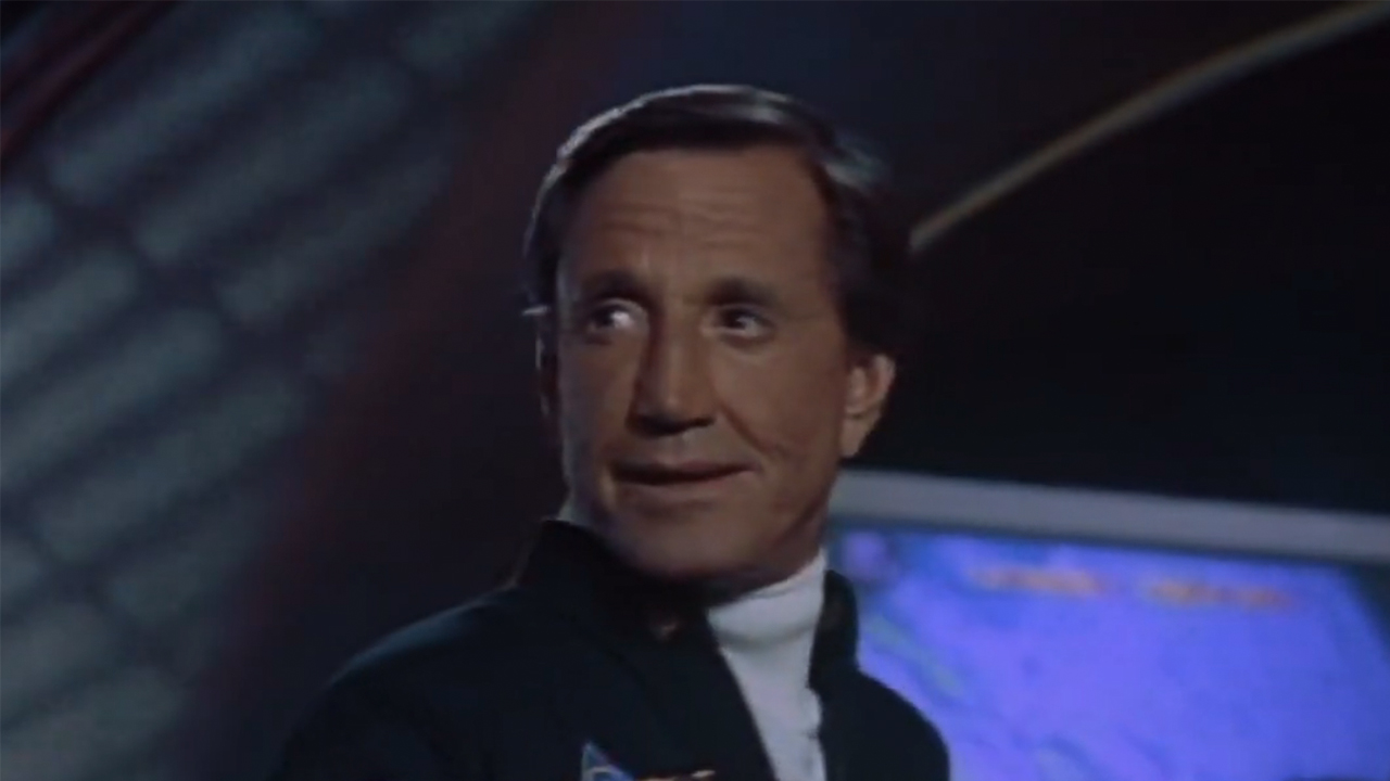 Roy Scheider smiling in SeaQuest DSV