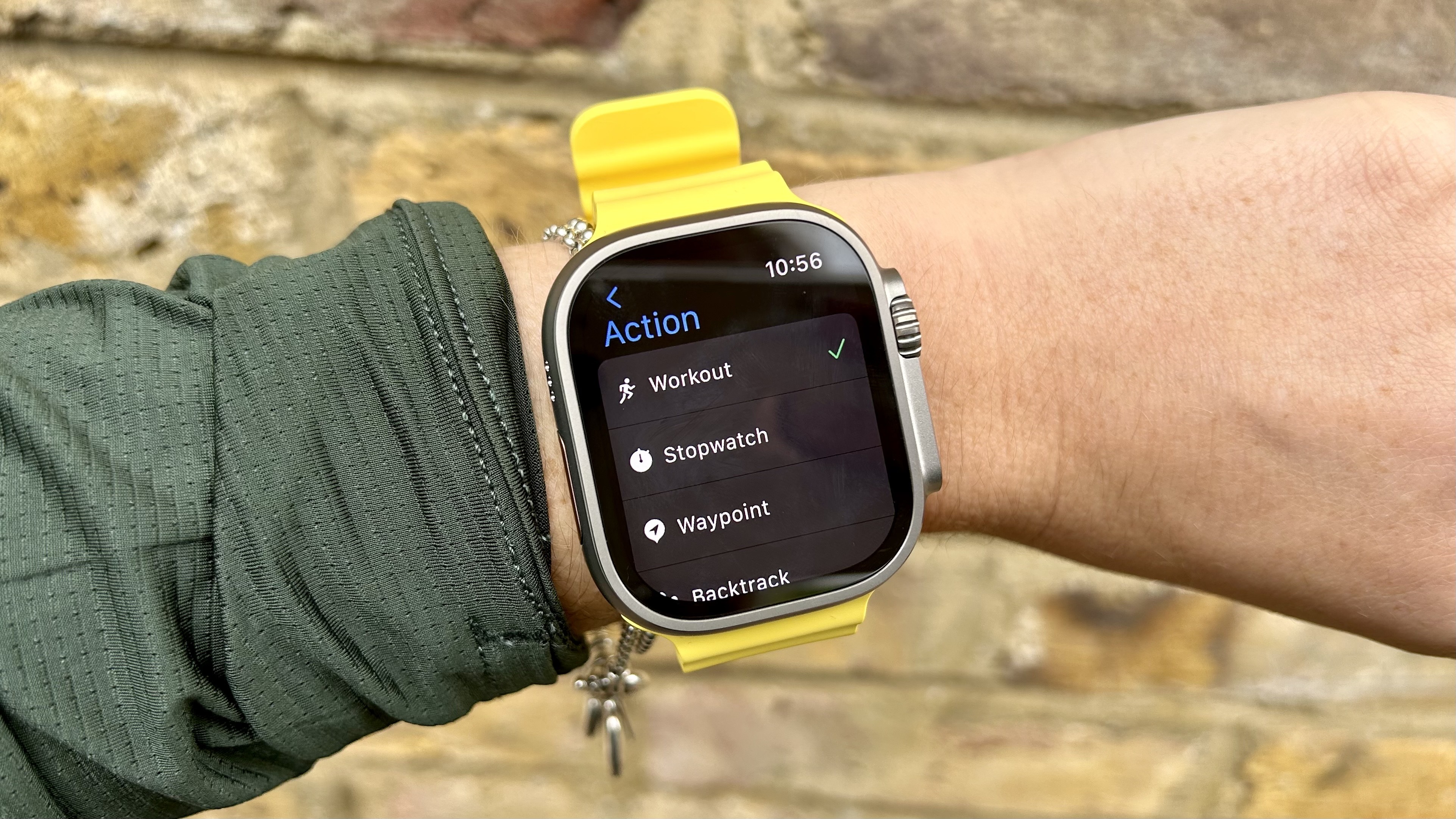 Фотография меню кнопки действия на Apple Watch Ultra.