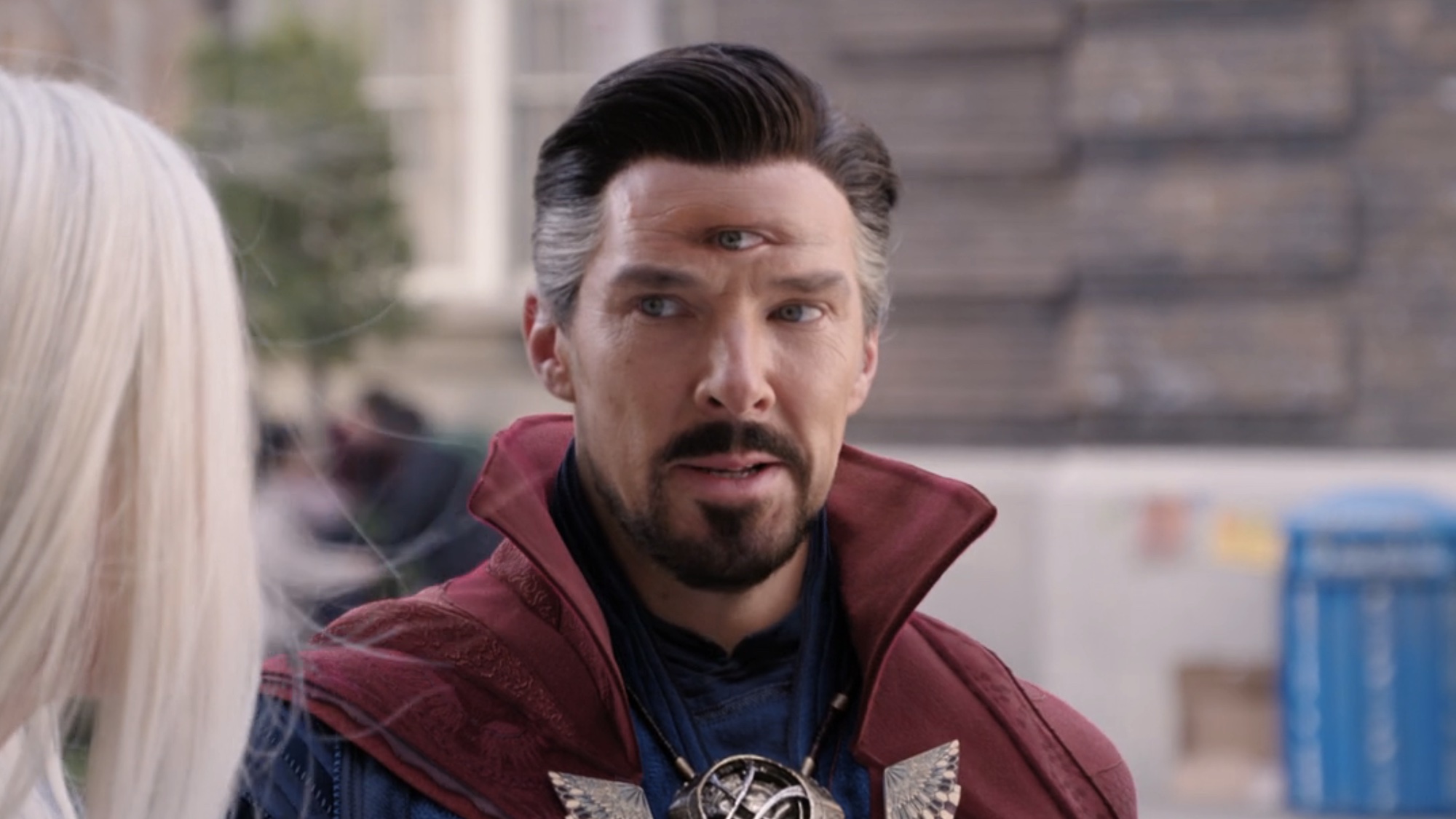 Strange with a third eye in Multiverse of Madness' mid-credits scene.