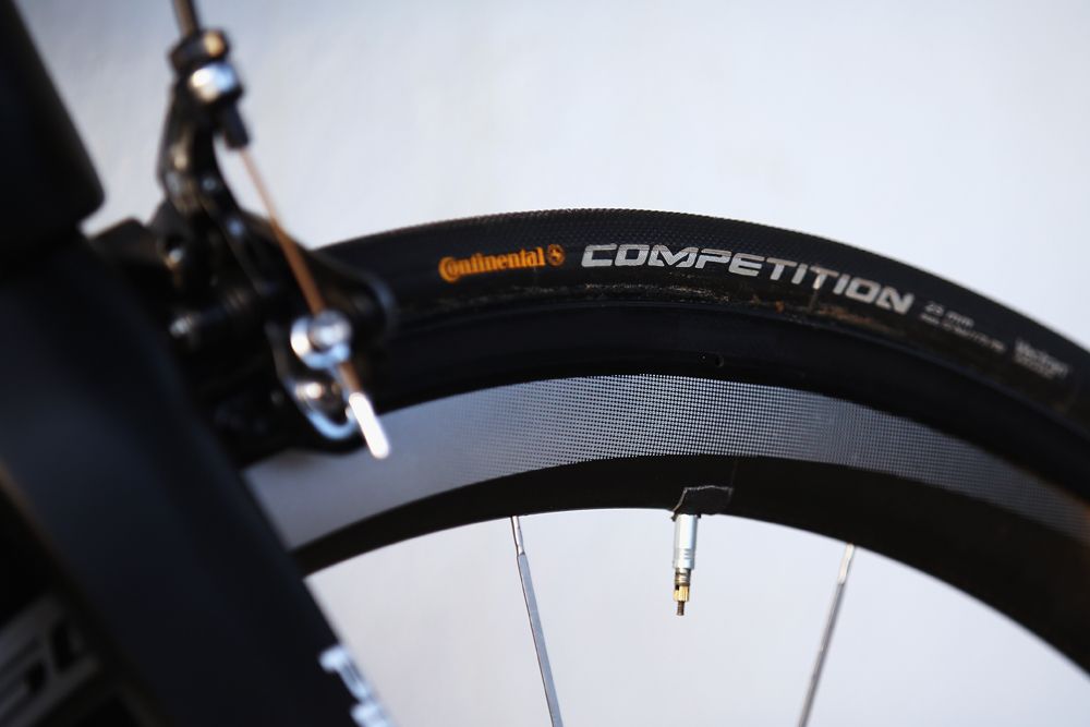 Wheels: Shimano Dura-Ace C50