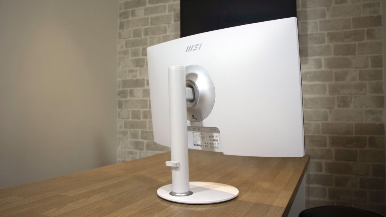 A photograph of the MSI Modern MD271CP
