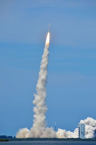 Air Force's AEHF 2 communications satellite rises into the sky.