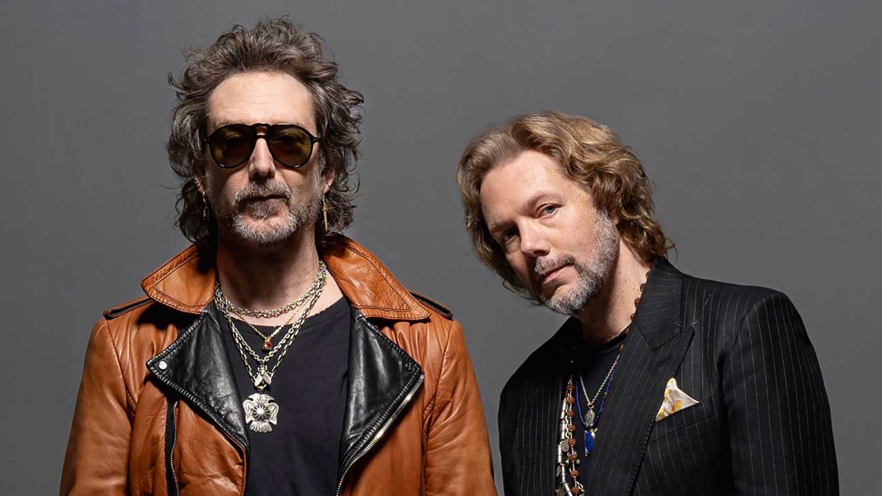 The Black Crowes - studio portrait