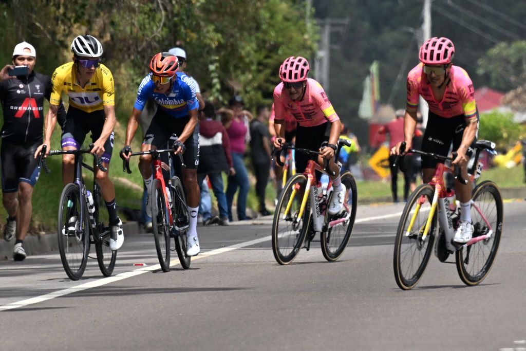 Elite group of riders at the end of the race included Race leader Rodrigo Contreras (Nu Colombia), EF Education-Easypost riders Esteban Chaves and Richard Carapaz