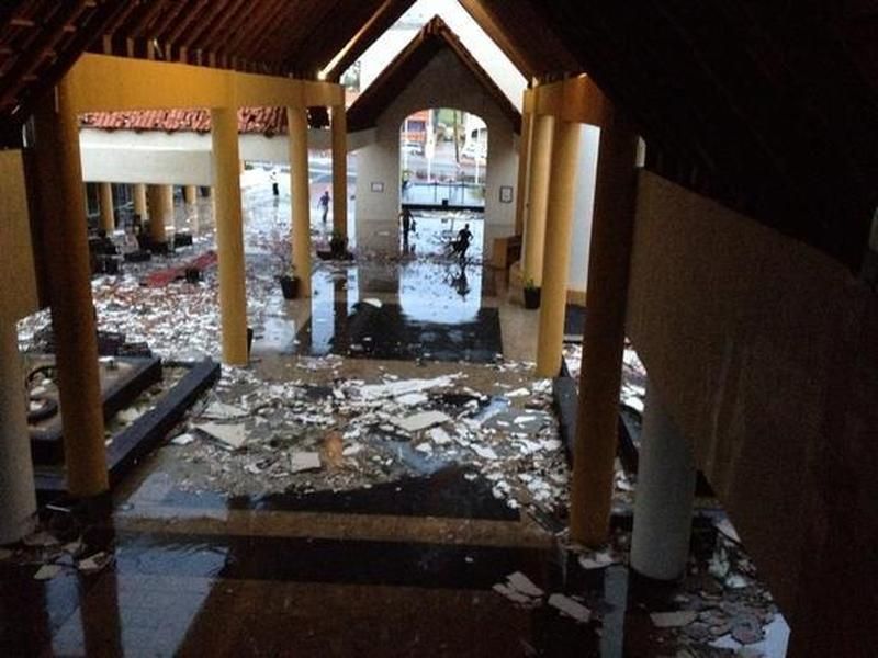 Hurricane Odile destroys homes, causes massive flooding in Baja California