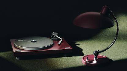 Technics x Fritz Hansen SL-40CBT