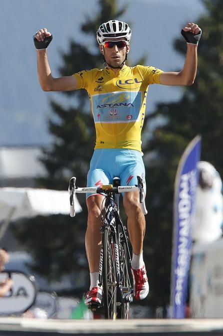 Vincenzo Nibali triumphs in stage 13