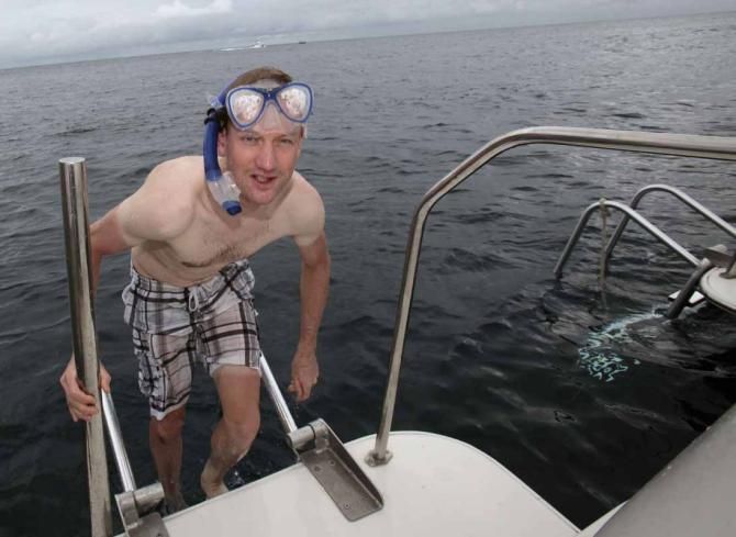 Jan Bakelants needs to work on his tan lines
