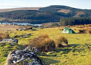 A lone tent in the Dartmoor National Park