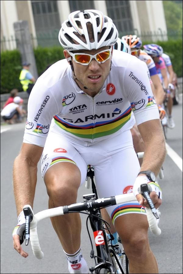 Hushovd leads the breakaway