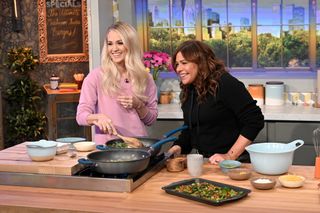 Rachael Ray and Carrie Underwood cook on the set of 'Rachael Ray.'
