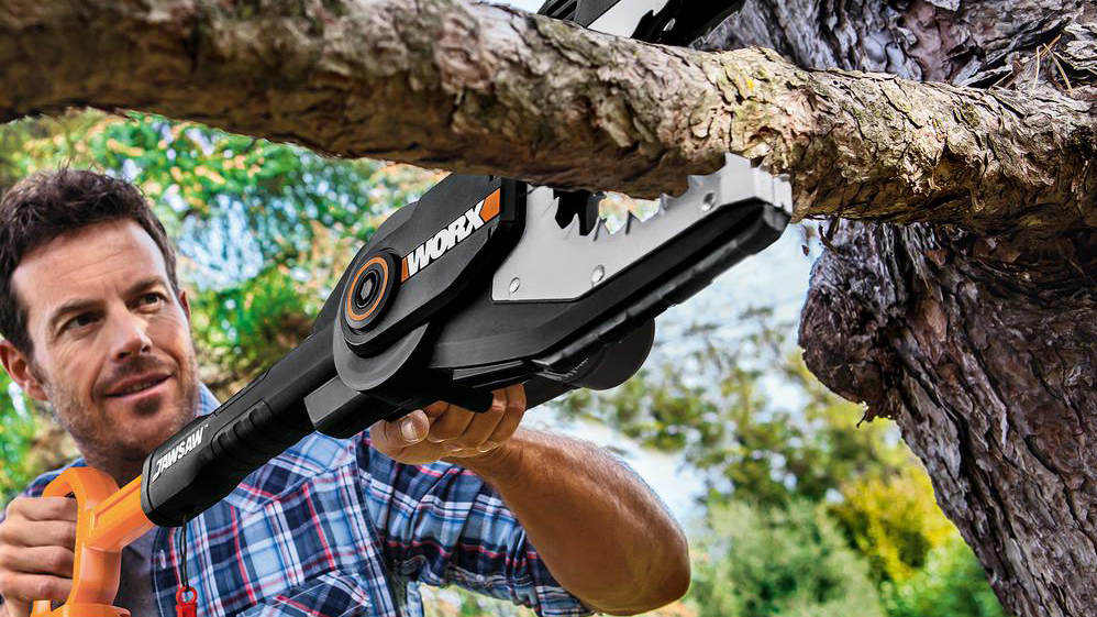 Best chainsaws: WORX WG320 Cordless JawSaw