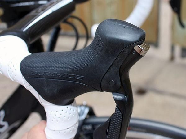 Unlike on 7900, reducing the reach on Di2 doesn't leave any unsightly gaps.