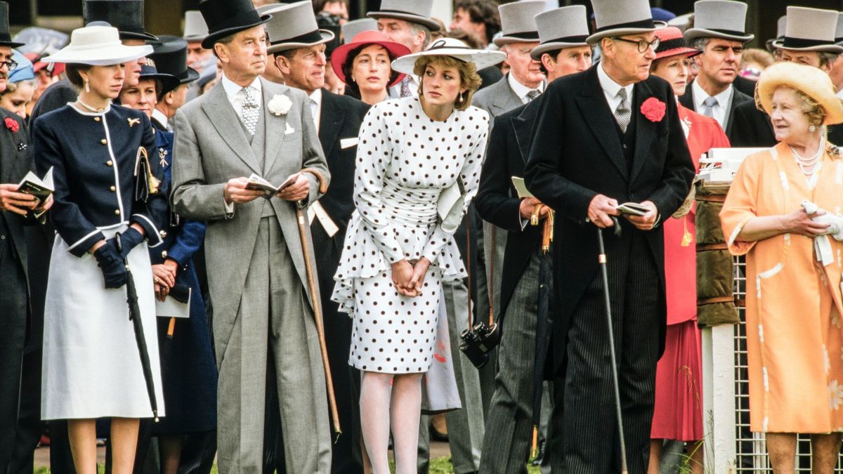 Kate Middleton Just Re-Created One of Princess Diana's Chicest-Ever Outfits
