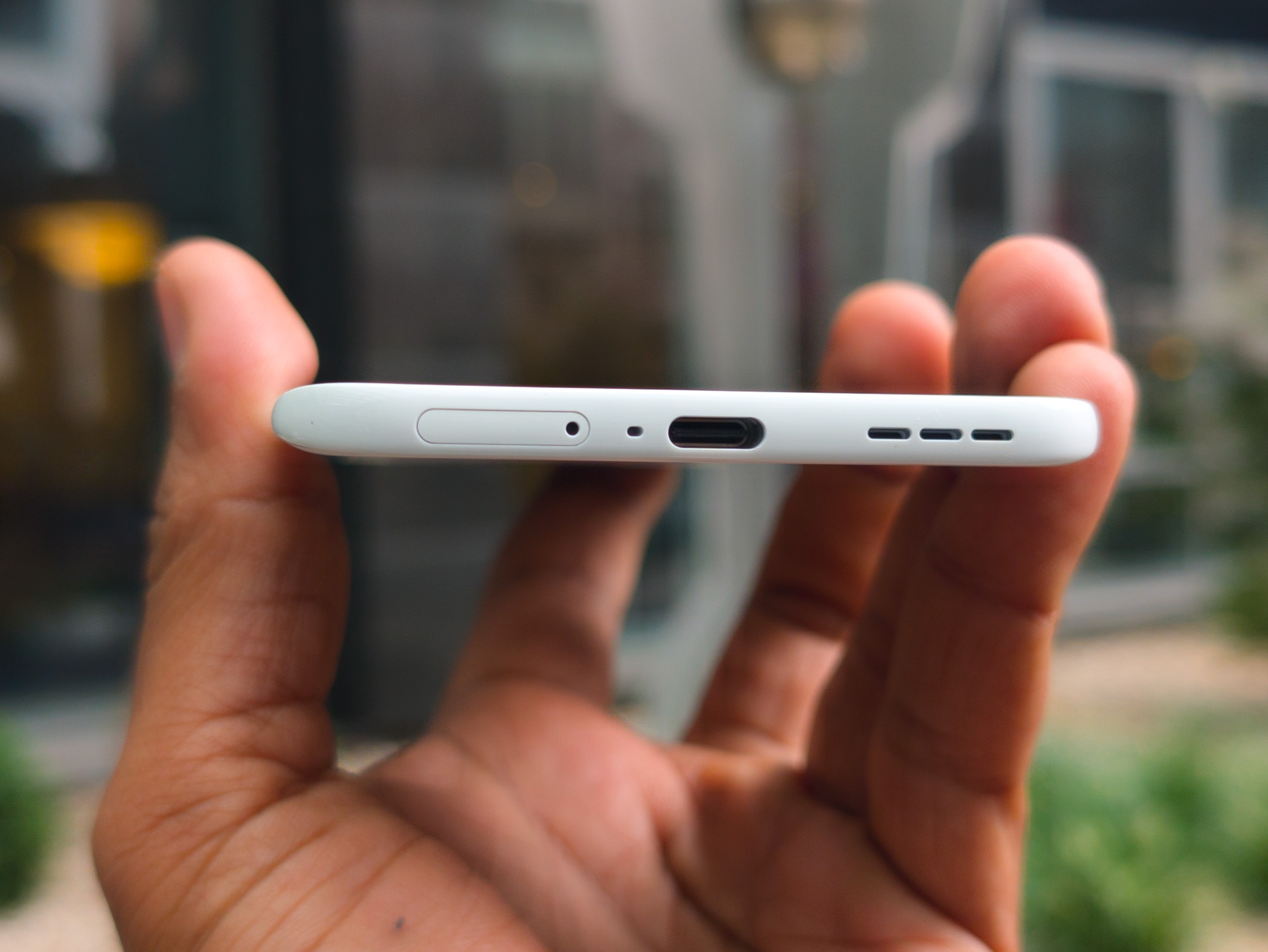 Tecno Spark Slim / Pova Slim Lunar Lunar Lunar Color در Google Pixel 10 Pro