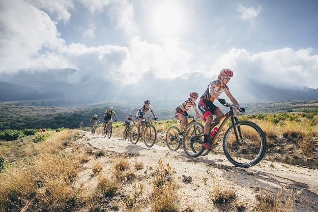The top three women's teams during the fifth stage