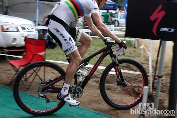 Current UCI World Champion Jaroslav Kulhavy (Specialized) tackled the challenging Pietermaritzburg course on a full-suspension Specialized S-Works Epic 29er.