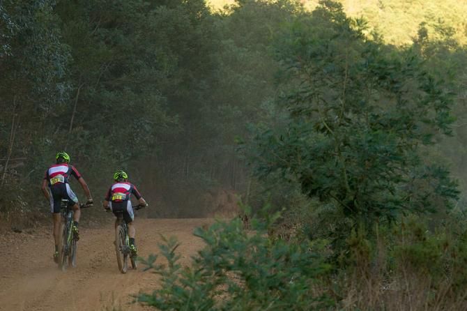 Charles Keey and Darren Lill of Team Cannondale Blend