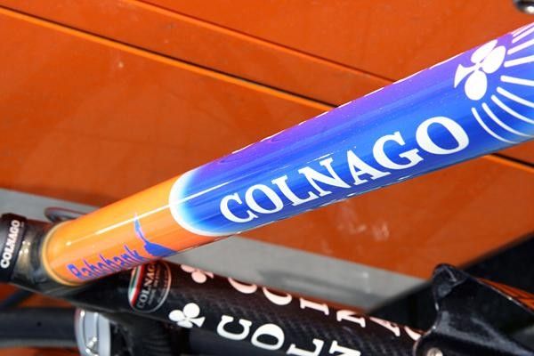 Round tubes are used throughout to save weight.